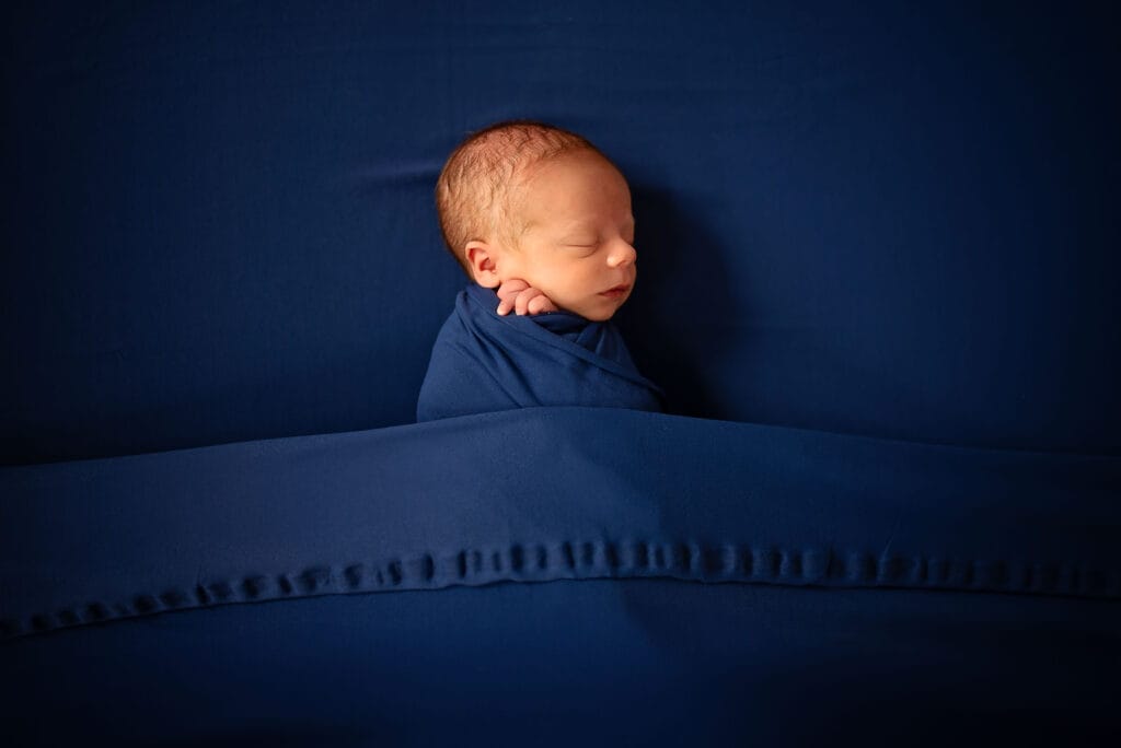 NEWBORN SESSION TEMI JOHNSON STUDIOS
