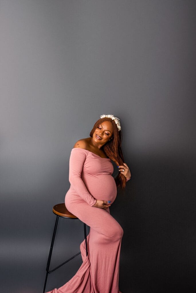 Luxury maternity portrait session in Hamilton by Temi Johnson Studios